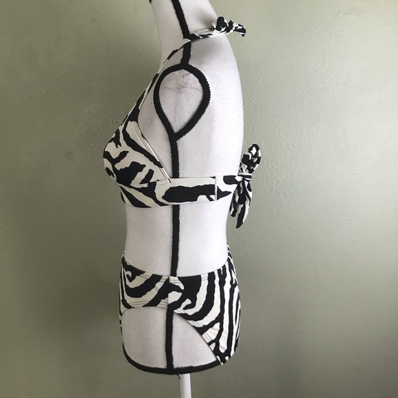 Victoria’s Secret Animal Print Bikini Size M - Picture 4 of 7